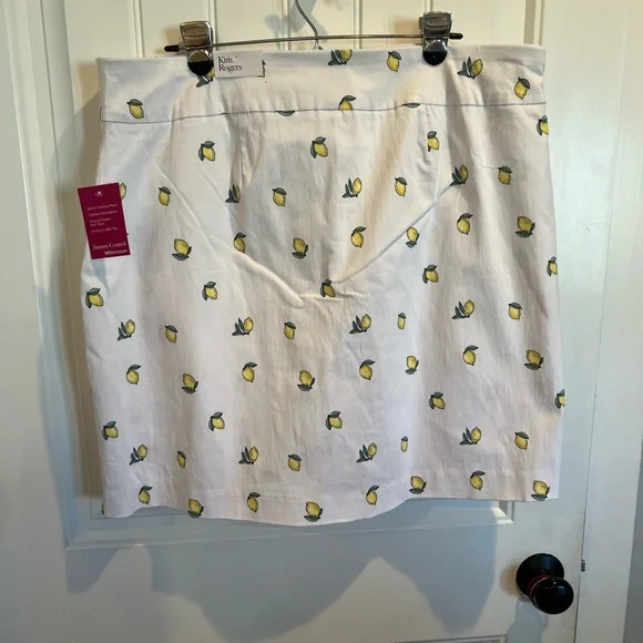 Kim Rogers NWT classics resort casual lemon print tummy control skort 20W - Picture 2 of 5
